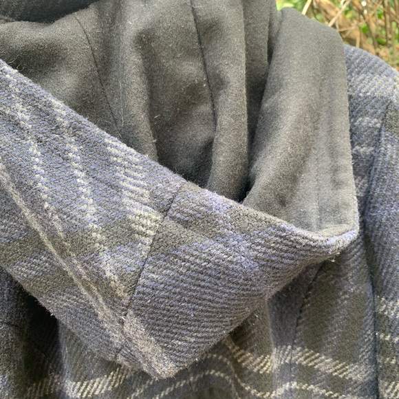 GUESS Jacket - Picture 4 of 6